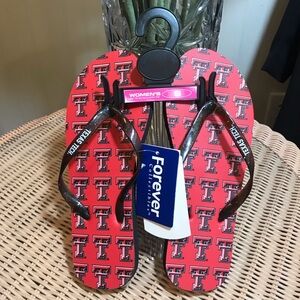 NWT TEXAS TECH FLIP FLOPS. SIZE S  5-6